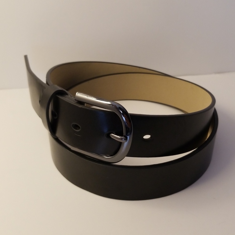Unisex black belt with gunmetal buckle